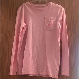 Vineyard vines long sleeve T-shirt.